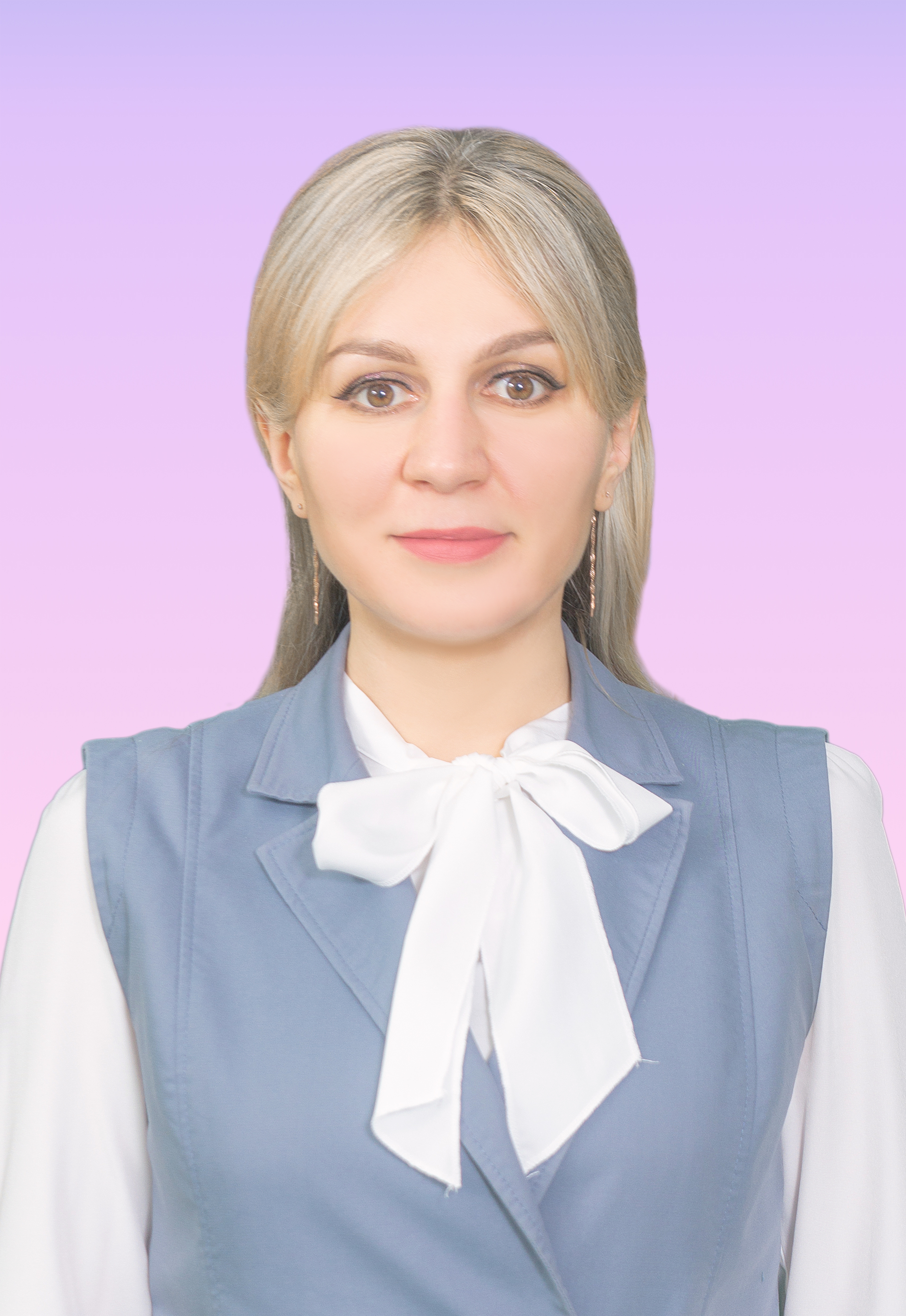 Воспитатель первой категории Сапрыкина Надежда Викторовна.